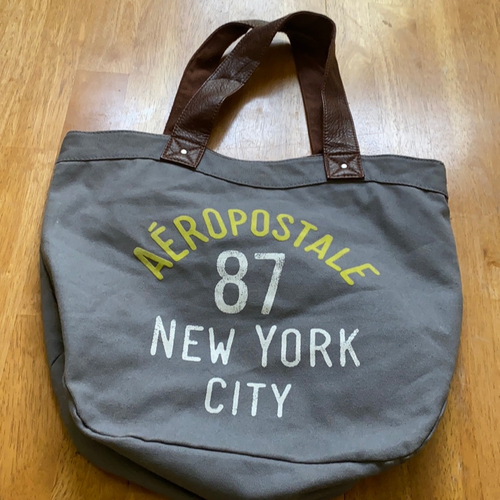Aeropostale 87 New York canvas graphic tote leather & canvas straps Like nee